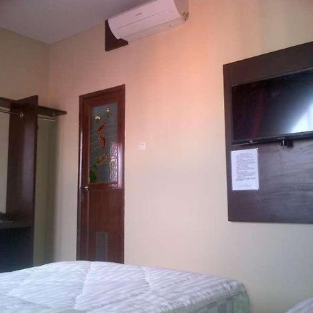 Erin Int Hotel Makassar Exterior foto
