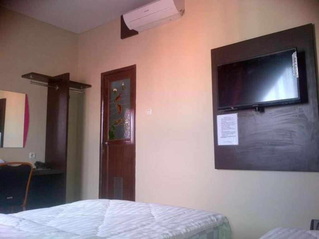 Erin Int Hotel Makassar Exterior foto
