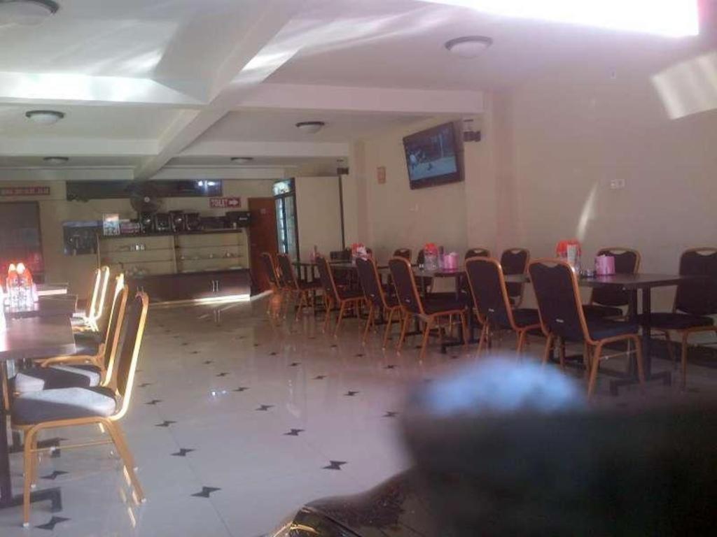 Erin Int Hotel Makassar Exterior foto